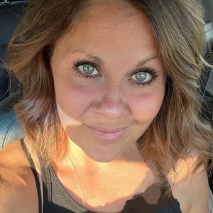 Meet your Posher, Posh